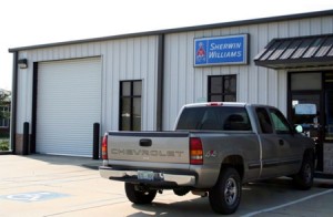 Commercial office/warehouse building in Gulfport, Mississippi for Sherwin Williams